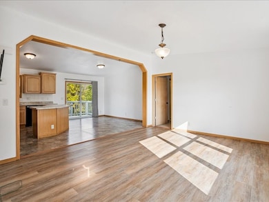 2207 231st St, Muscatine, IA 52761 - photo 6