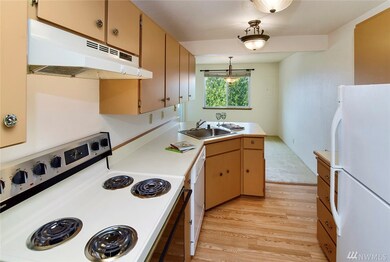 20161 Vikings Crest Loop NE unit 5-305, Poulsbo, WA 98370 - photo 7