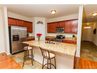 Eat-in Kitchen