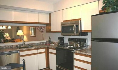 3948 Angelton Ct, Burtonsville, MD 20866 - photo 5