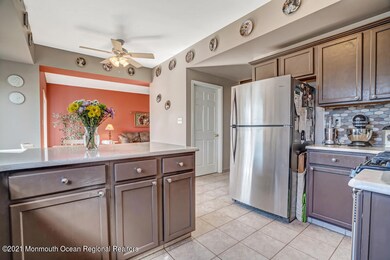 103 Nutmeg Rd, Matawan, NJ 07747 - photo 4