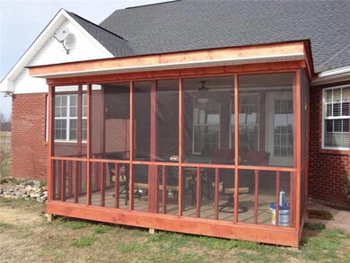 Screened-In Porch