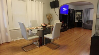 708 Massena Ave, Waukegan, IL 60085 - photo 5