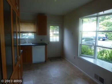 213 Ross Dr SW, Vienna, VA 22180 - photo 5