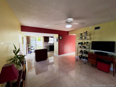 Family - great room ideal to entertain.