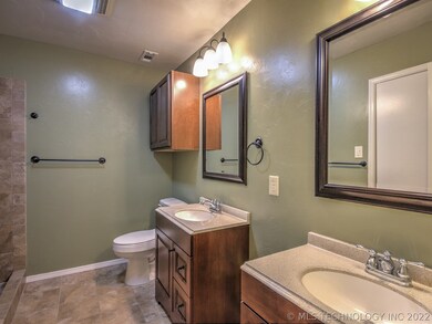 2605 E Dallas St, Broken Arrow, OK 74014 - photo 6