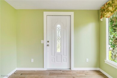 24 Williamsburg Way, Fort Myers, FL 33908 - photo 3