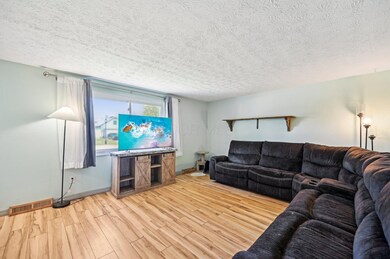 6-web-or-mls-Juniper St-2904-006