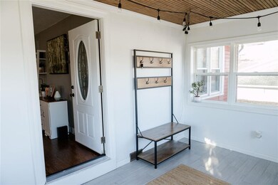 321 Posey St, Newburgh, IN 47630 - photo 5