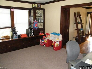 MAIN LEVEL UNIT-DINING ROOM