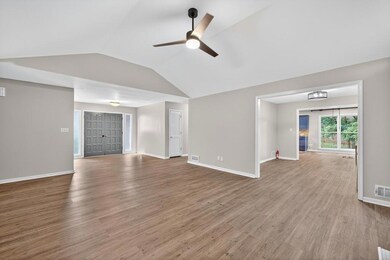 1382 Huntingford Dr unit 2, Marietta, GA 30068 - photo 5