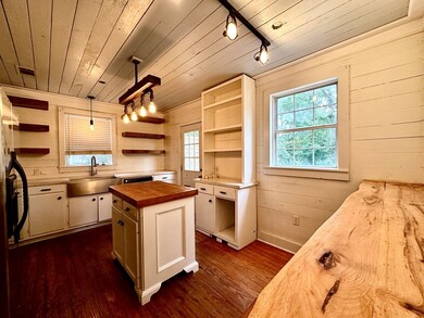 302 Laurel St, McComb, MS 39648 - photo 6