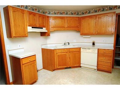 2048 Southridge Dr, Frankfort, IN 46041 - photo 5