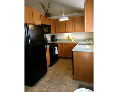 5 Belle Rd, Pembroke, MA 02359 - photo 4