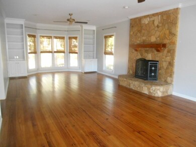 Cozy Living area with fireplace