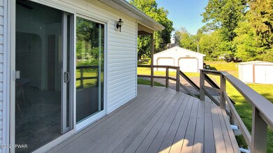 220 Cromwell St, Hawley, PA 18428 - photo 6