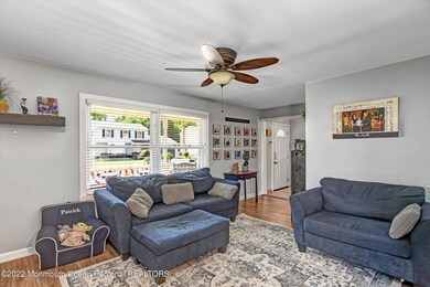 04-Living Room