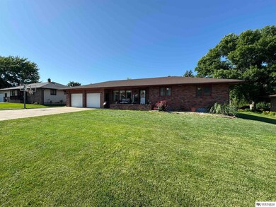 616 W 5th St, Wilber, NE 68465 - photo 2