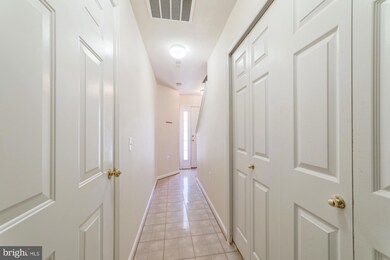 23080 Fontwell Square, Sterling, VA 20166 - photo 5