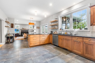 39 Eastview Ln, Red Hook, NY 12571 - photo 7