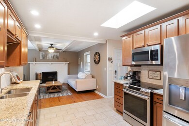 2210 Steeplechase Dr-21