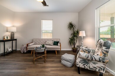 746 Opal St, Statesville, NC 28677 - photo 5