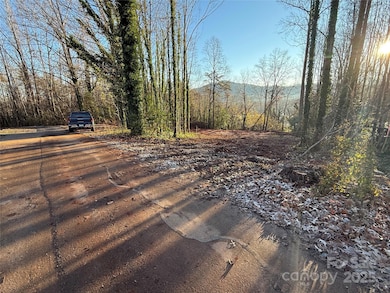 82 Overlook Dr W, Marion, NC 28752 - photo 5