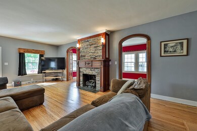14-Living-Room-image-3-[lhenderson]