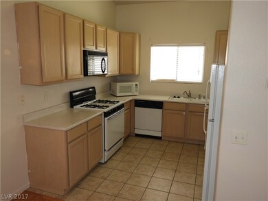 Kitchen with lots or counter and cabinet space