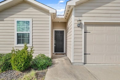 718 Crystal Lakes Dr, Brookshire, TX 77423 - photo 2