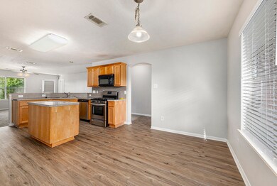 1031 Harrisburg Ct, Rosenberg, TX 77471 - photo 6