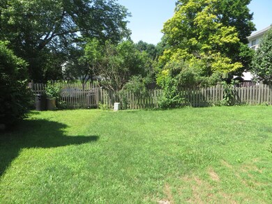 2441 Bradenton Ct, Columbus, OH 43235 - photo 2