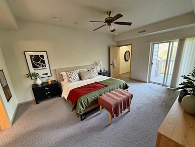 470 N 1st Ave unit 203, Iowa City, IA 52245 - photo 5