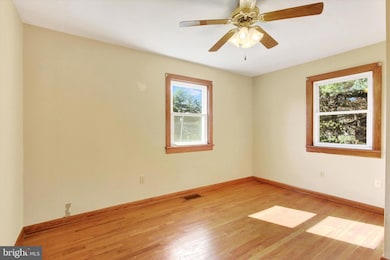 6674 Steltz Rd, Glen Rock, PA 17327 - photo 3