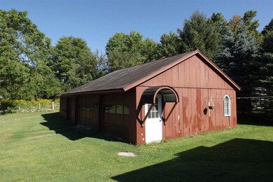 201 Windcrest Rd, North Clarendon, VT 05759 - photo 3