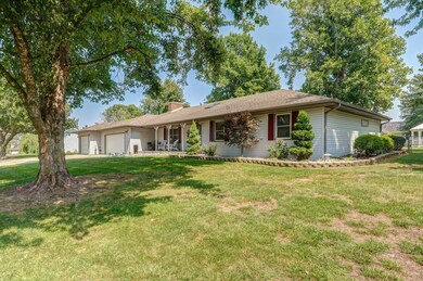 4702 N 16th St-42