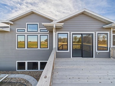 CAM03650G0-PR0028-STILL010