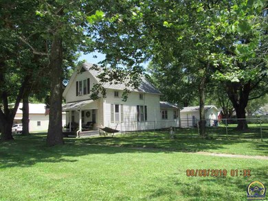 410 Maple St, Overbrook, KS 66524 - photo 5