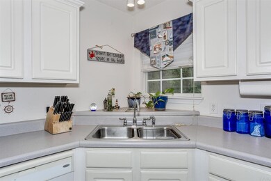 8313 Raleigh Cir, Pensacola, FL 32534 - photo 7