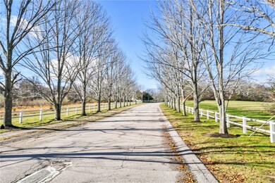 173 Westmoreland Ln, Saunderstown, RI 02874 - photo 4