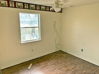 510 W Sequoyah St, Muldrow, OK 74948 - photo 6