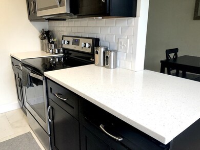 4 Emerson Gardens Rd unit 4, Lexington, MA 02420 - photo 5