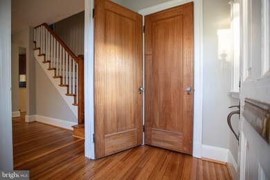 10 Lombardy Place, Towson, MD 21204 - photo 2