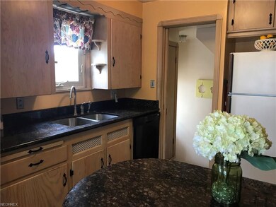 Kitchen updated with nice granite and dishwasher!