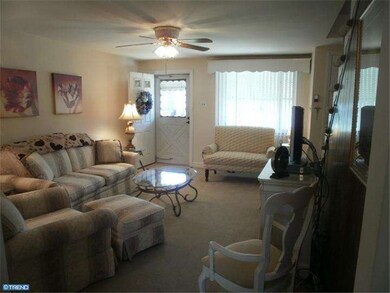 1059 Oakwood Dr, Glenolden, PA 19036 - photo 4