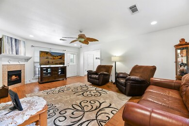 9771 Fosters Bend, Cleveland, TX 77328 - photo 6