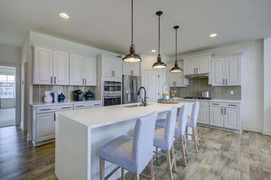 Kitchen and Breakfast Bar