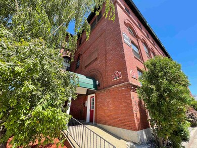521 Pine St unit 309, Manchester, NH 03104 - photo 2