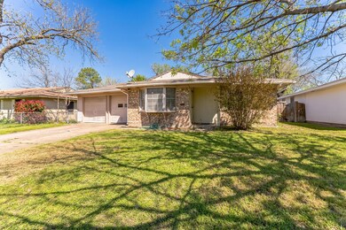 1501 Rusk Dr, Mesquite, TX 75149 - photo 2