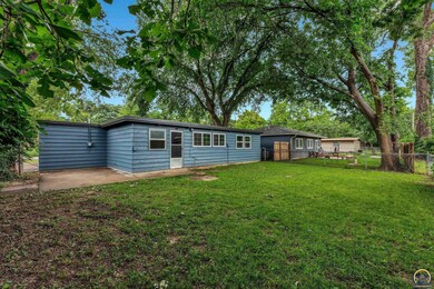 2909 SW 36th St, Topeka, KS 66614 - photo 6